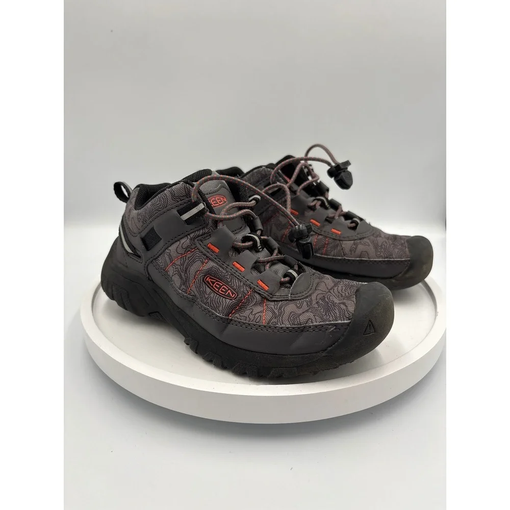 KEEN Wanduro Low Hiking Shoes Size 1 Gray Orange Gorpcore Trail Bungee 1026064